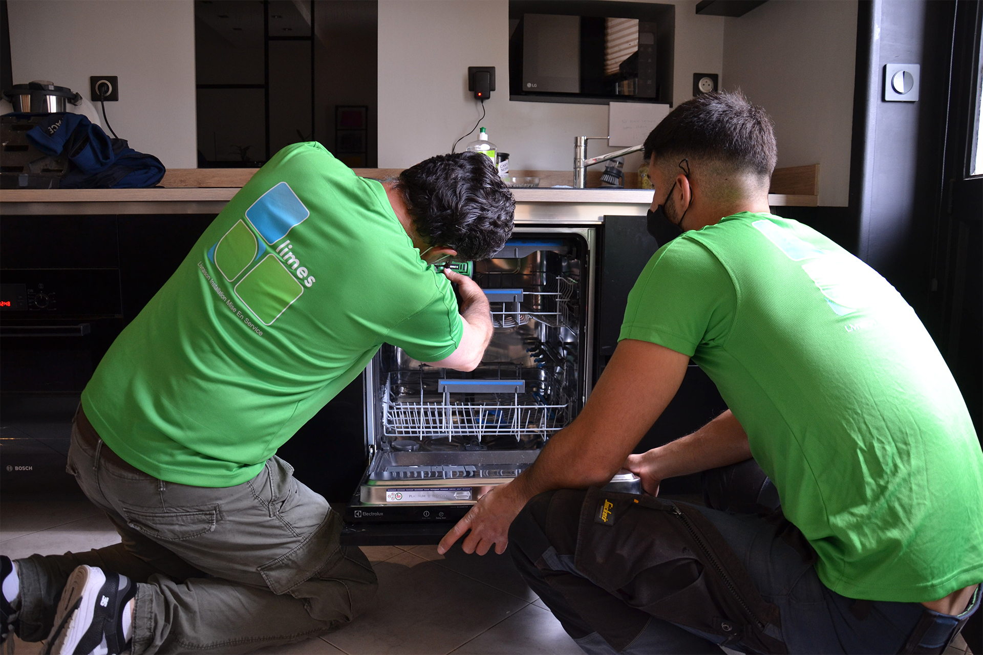 Porte-dhabillage-fixation-limes